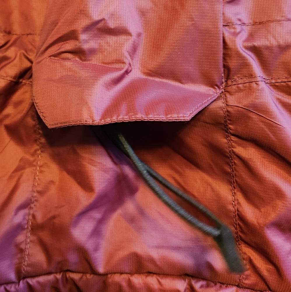 Bench Women's Steppweste Skyhigh Quilted vest maroon size L women's fitted - Picture 10 of 10